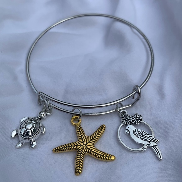 Brand New! Handmade! Adjustable Charm Bangle Bracelet! - Picture 2 of 3